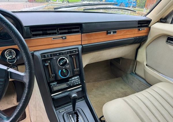 Mercedes-Benz Inny cena 100000 przebieg: 275000, rok produkcji 1973 z Lubin małe 56